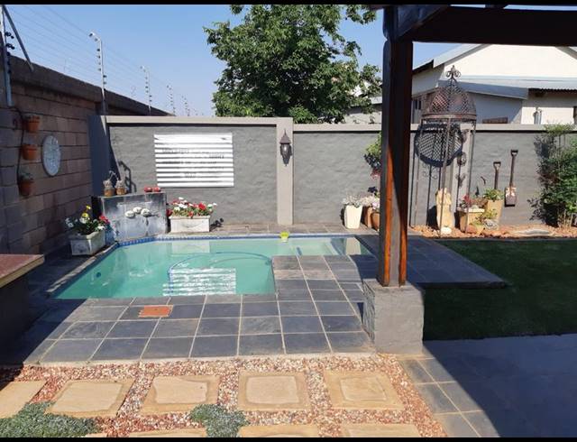 2 BEDROOM HOUSE FOR SALE IN ELDO LAKES ESTATE